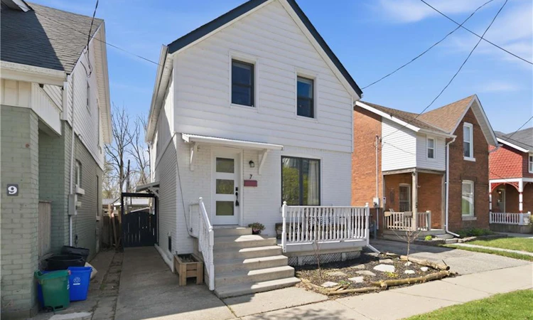 7 Ontario Street