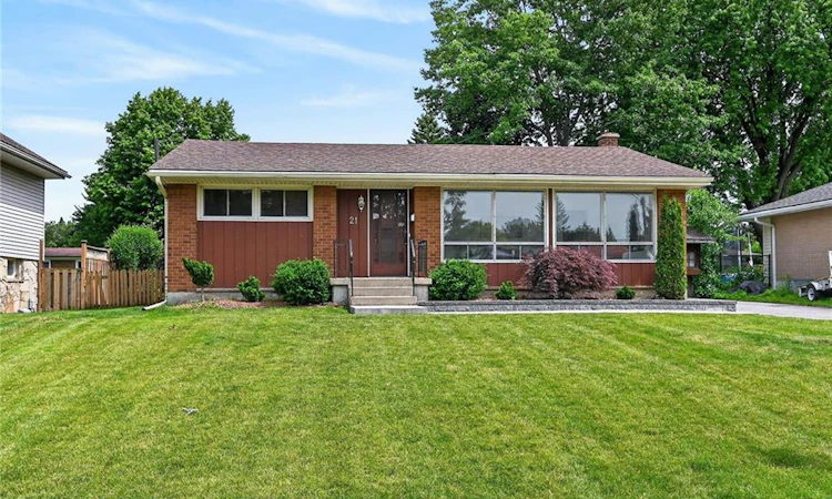 21 Brier Crescent
