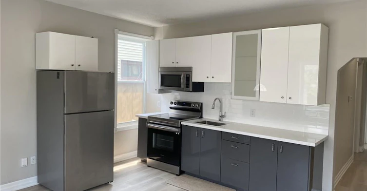 MAIN-1164 Cannon Street E, Hamilton, ON, L8L 2K1 - 7