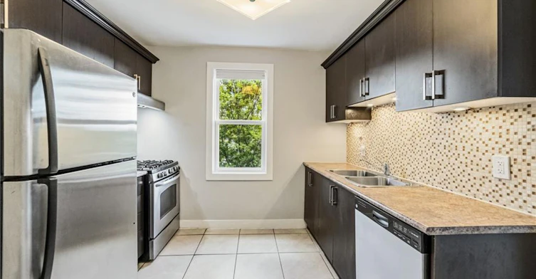 406-1544 King Street E, Hamilton, ON, L8K 1S9 - 4
