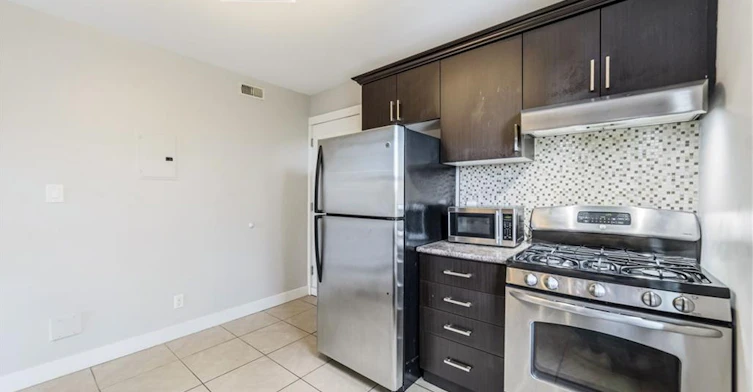 406-1544 King Street E, Hamilton, ON, L8K 1S9 - 7