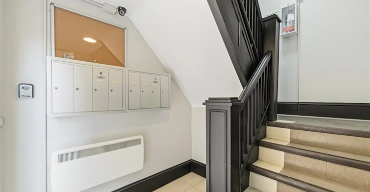 406-1544 King Street E, Hamilton, ON, L8K 1S9 - 2