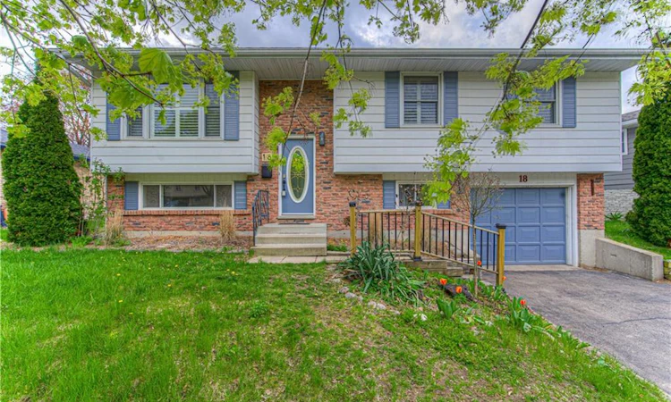 18 Gilston Parkway