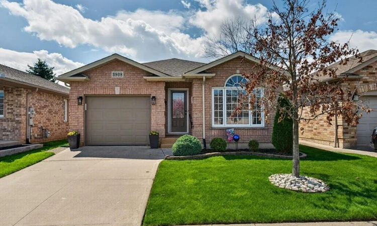3908 Rainbow Lane