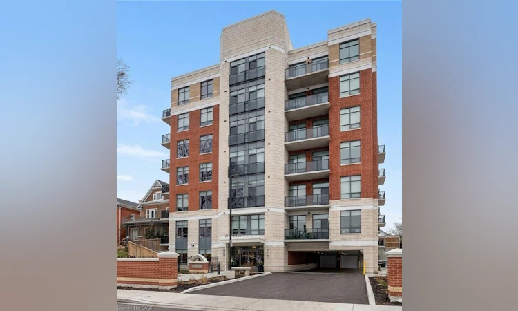 317-399 Queen Street S