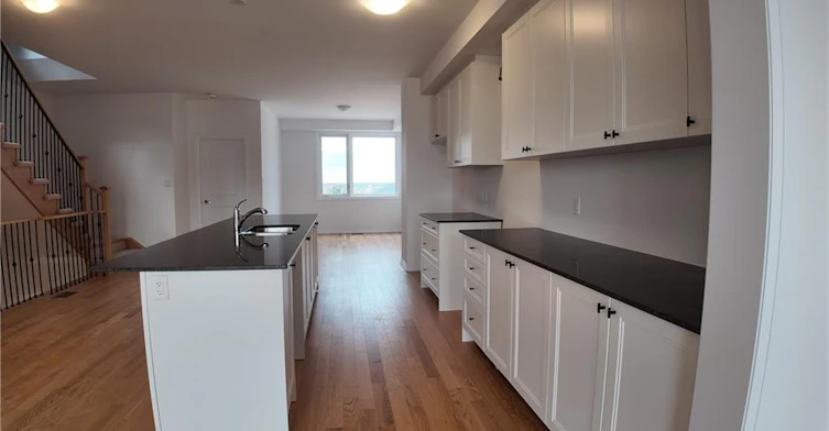 442 Gillespie Street, Oxford Station, ON, N4S 0G7 - 8