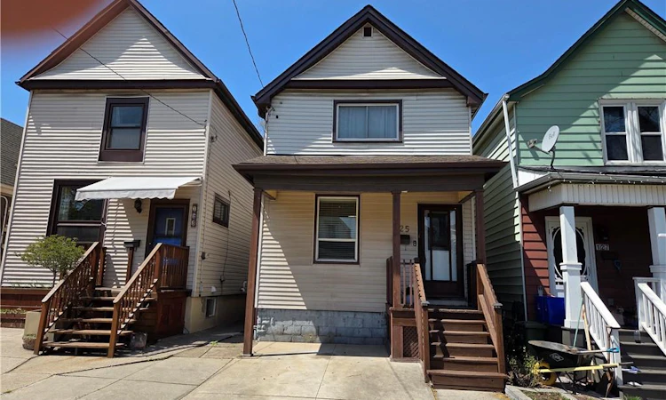 125 Cavell Avenue