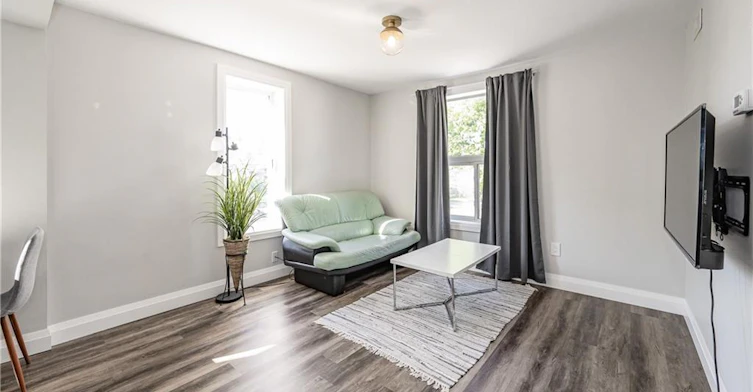 3-132 Ahrens Street W, Kitchener, ON, N2H 4C7 - 8