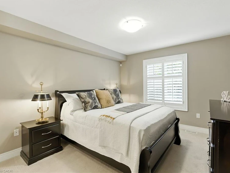 4 Burgundy Grove, Hamilton, ON, L9K 0E7 - 19