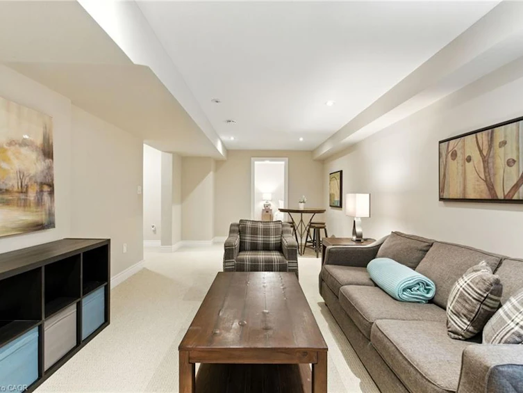4 Burgundy Grove, Hamilton, ON, L9K 0E7 - 35
