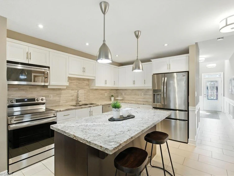 4 Burgundy Grove, Hamilton, ON, L9K 0E7 - 10