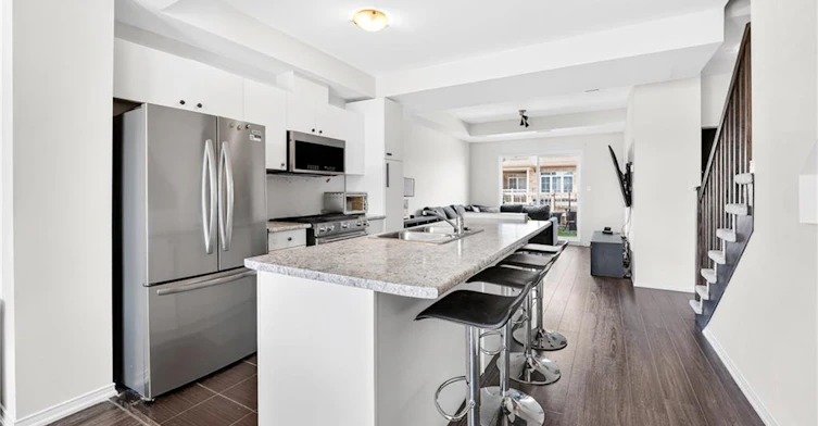5078 Serena Drive, Lincoln, ON, L3J 1W3 - 4