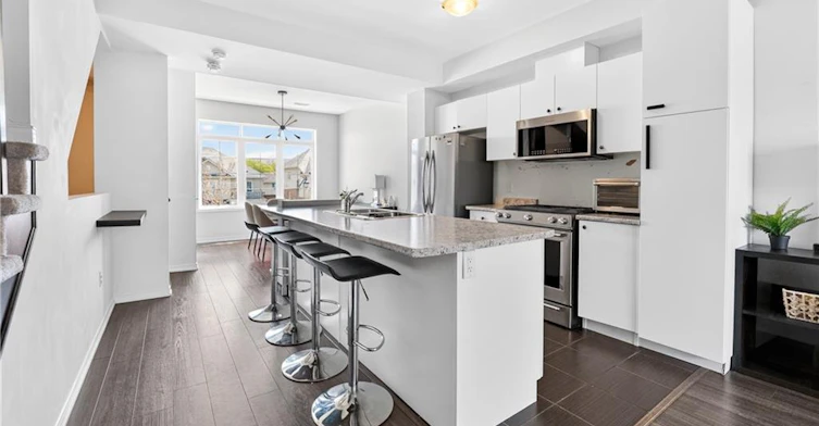 5078 Serena Drive, Lincoln, ON, L3J 1W3 - 3