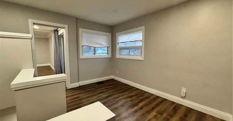773 Lawrence Road, Hamilton, ON, L8K 1Z7 - 3
