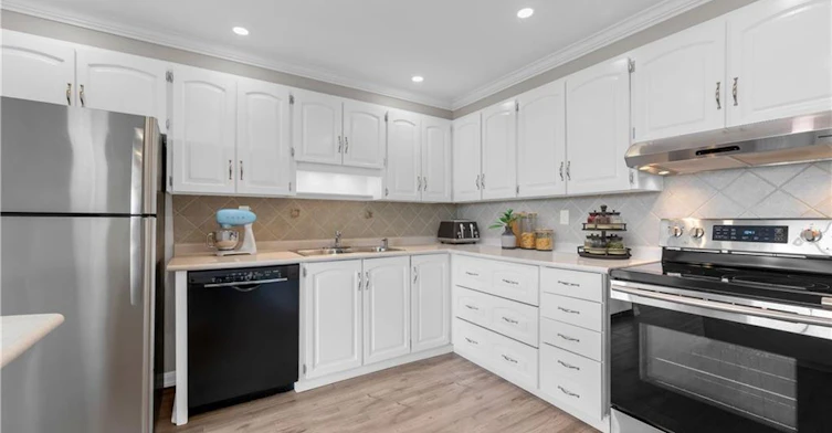 704-301 Frances Avenue, Hamilton, ON, L8E 3W6 - 6