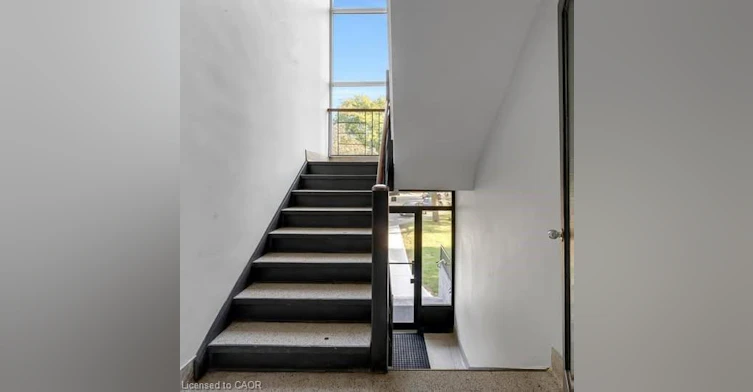111-57 Mericourt Road, Hamilton, ON, L8S 2N5 - 9