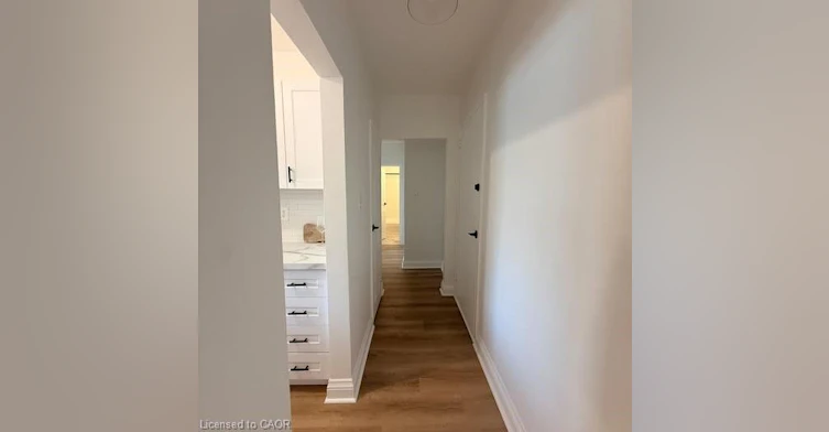 111-57 Mericourt Road, Hamilton, ON, L8S 2N5 - 8