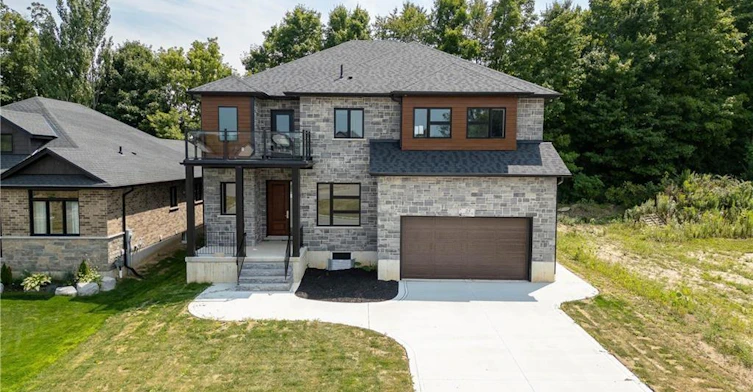 25 Sunview Drive, Norwich, ON, N0J 1P0 - 3