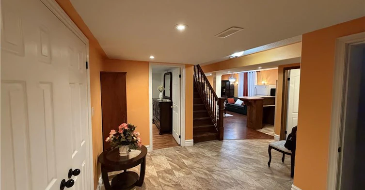 2 Pineridge Drive, Hamilton, ON, L9A 5K2 - 2