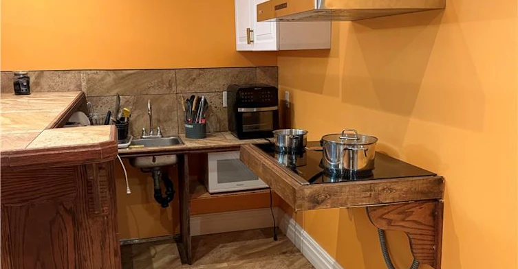 2 Pineridge Drive, Hamilton, ON, L9A 5K2 - 4