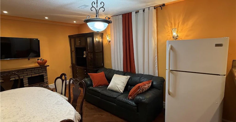 2 Pineridge Drive, Hamilton, ON, L9A 5K2 - 5