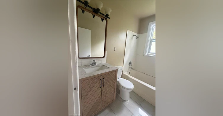 33 Stone Church Road W, Hamilton, ON, L9B 1A1 - 10