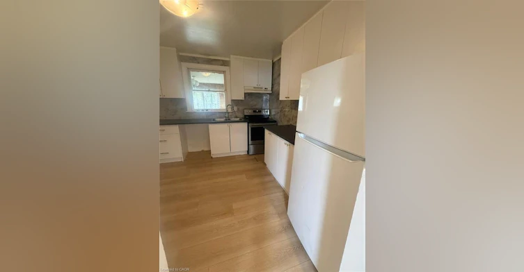 33 Stone Church Road W, Hamilton, ON, L9B 1A1 - 5