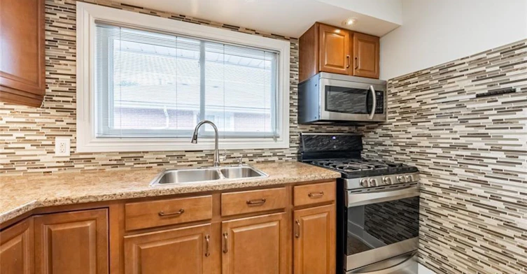 Upper-172 Fennell Avenue E, Hamilton, ON, L9A 1S3 - 10