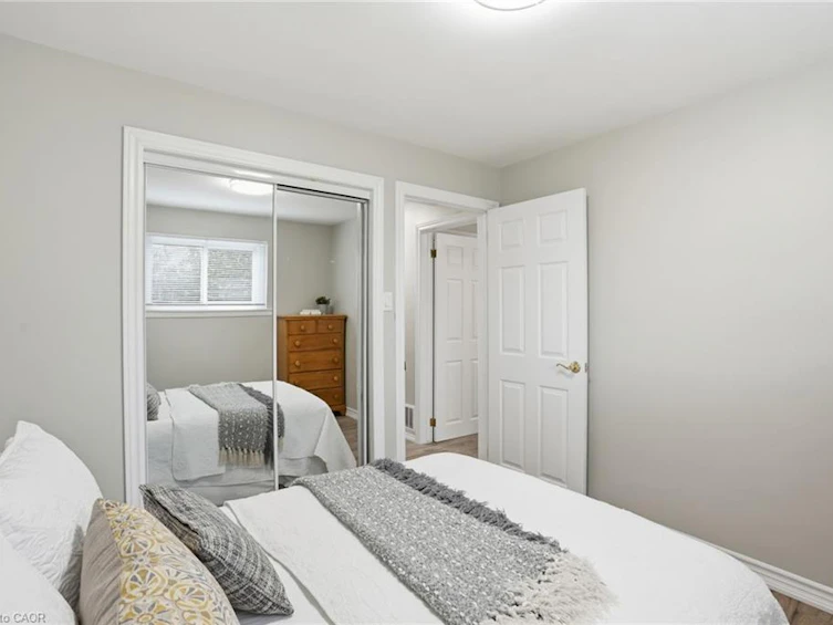 345 Erindale Drive, Burlington, ON, L7L 4T3 - 21