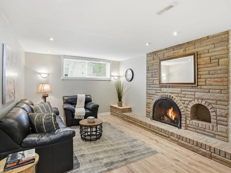 345 Erindale Drive, Burlington, ON, L7L 4T3 - 25