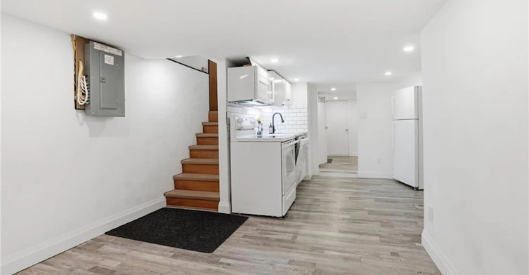 Lower-40 Garfield Avenue N, Hamilton, ON, L8M 2R6 - 3