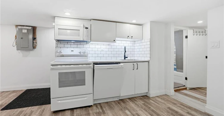 Lower-40 Garfield Avenue N, Hamilton, ON, L8M 2R6 - 5