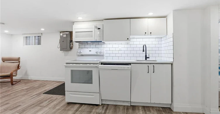 Lower-40 Garfield Avenue N, Hamilton, ON, L8M 2R6 - 7