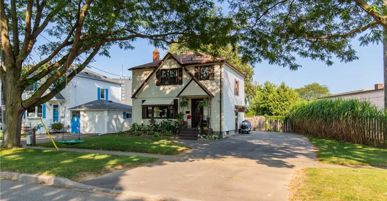 C-2 Thorndale Avenue, St. Catharines, ON, L2R 6A3