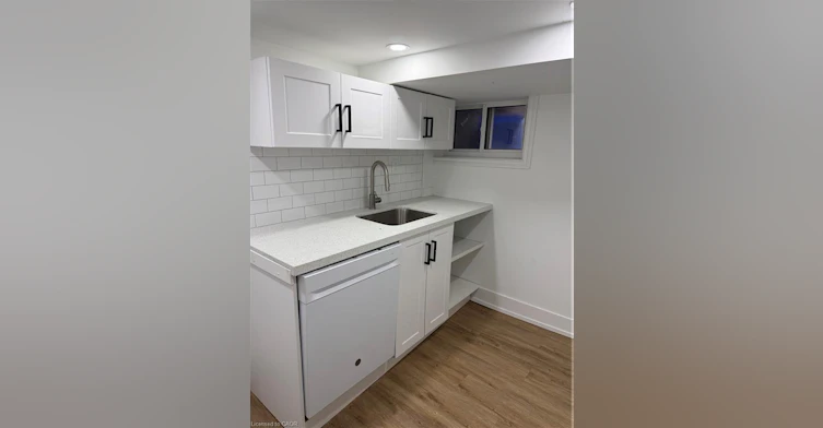 lower-38 North Oval Drive, Hamilton, ON, L8S 3Y6 - 8