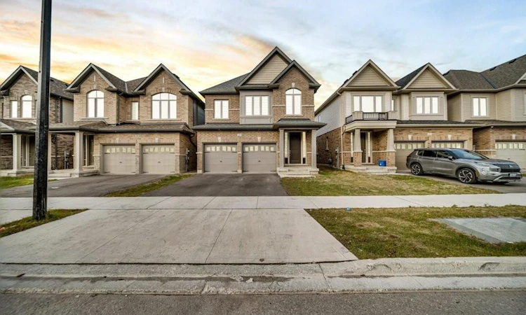 285 Broadacre Drive