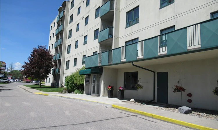401-421 Fairview Drive