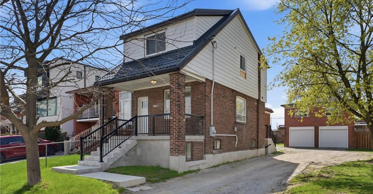 MAIN HOUSE UPPER-1049 Glencairn Avenue, Toronto, ON, M6B 2B1