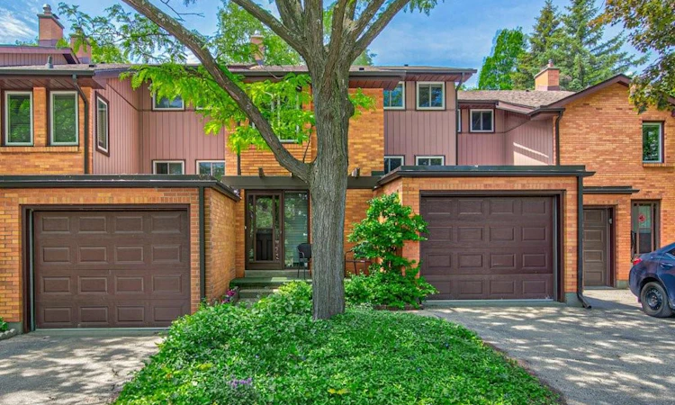 13-206 Candlewood Crescent