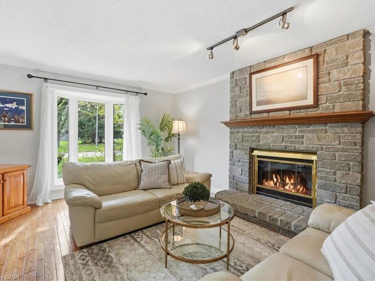 6 Vanstraalen Street, Hamilton, ON, L0R 1H3 - 5