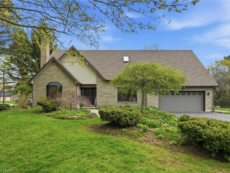 6 Vanstraalen Street, Hamilton, ON, L0R 1H3 - 2