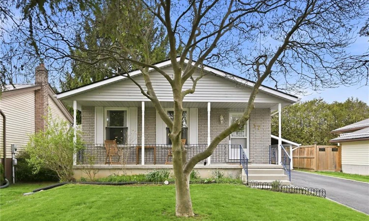 17 Richardson Drive