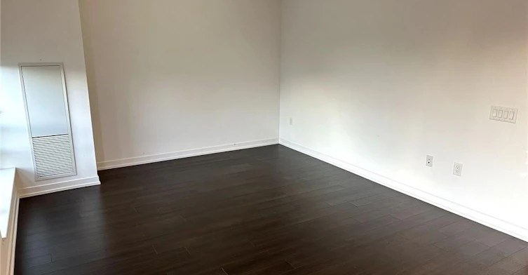 310-2560 Eglington Avenue, Mississauga, ON, L5M 0Y3 - 5