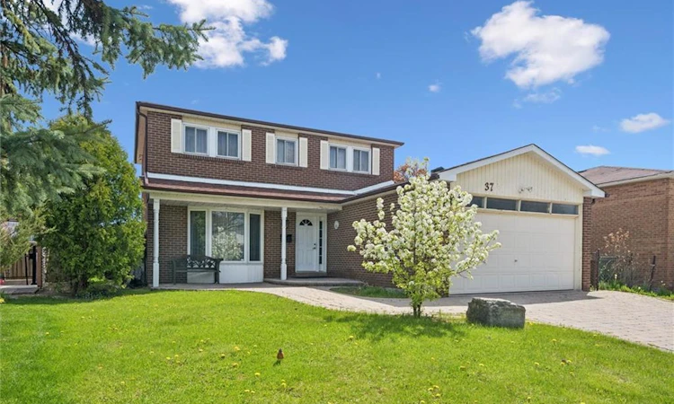 37 Moffatt Avenue