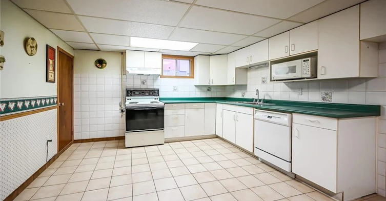 B-132 Howe Avenue, Hamilton, ON, L9A 1X6 - 8