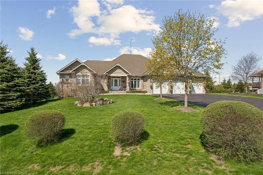10 Brolley Crescent, Essa, ON, L0L 2N2