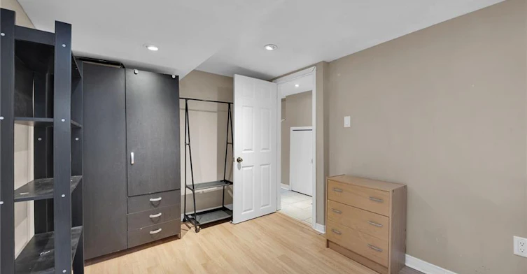 738 King Street W, Hamilton, ON, L8S 1J8 - 32