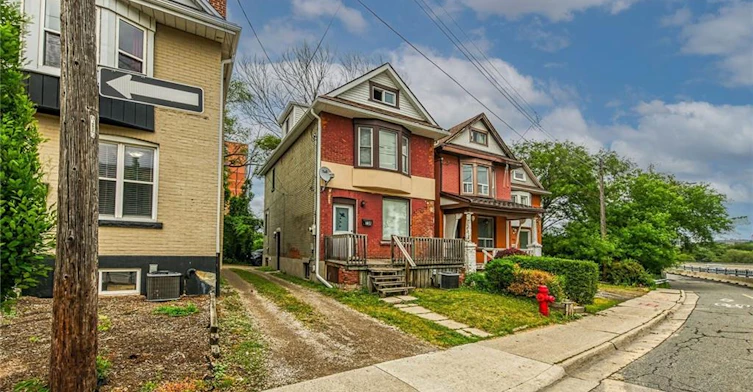738 King Street W, Hamilton, ON, L8S 1J8 - 3