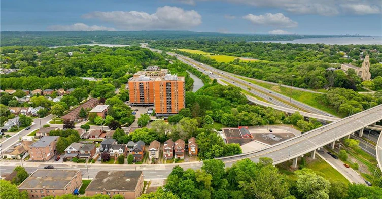 738 King Street W, Hamilton, ON, L8S 1J8 - 45
