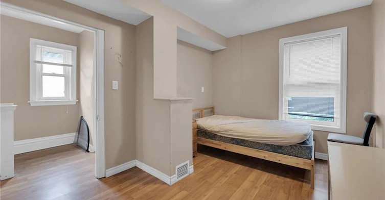 738 King Street W, Hamilton, ON, L8S 1J8 - 17